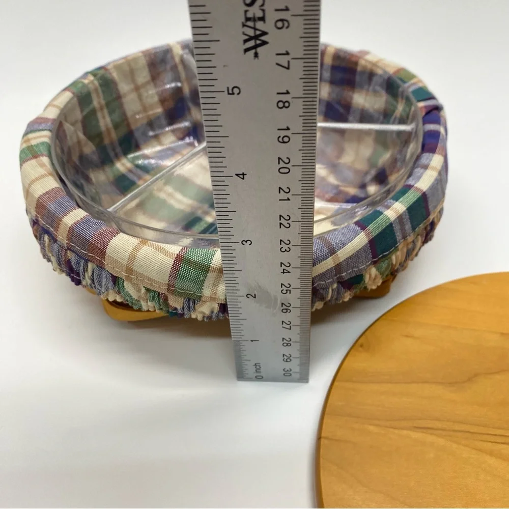 Longaberger Basket W/ Lid Plastic Liner & Plaid Cloth Liner 7.5 inches Across